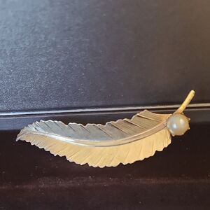 Goldtone Vassar Feather Hair Clip with Faux Pearl Accent
